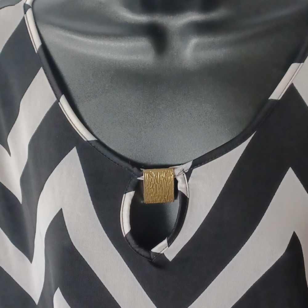 5th & Love Chevron dress, Black & Gray - Picture 2 of 5